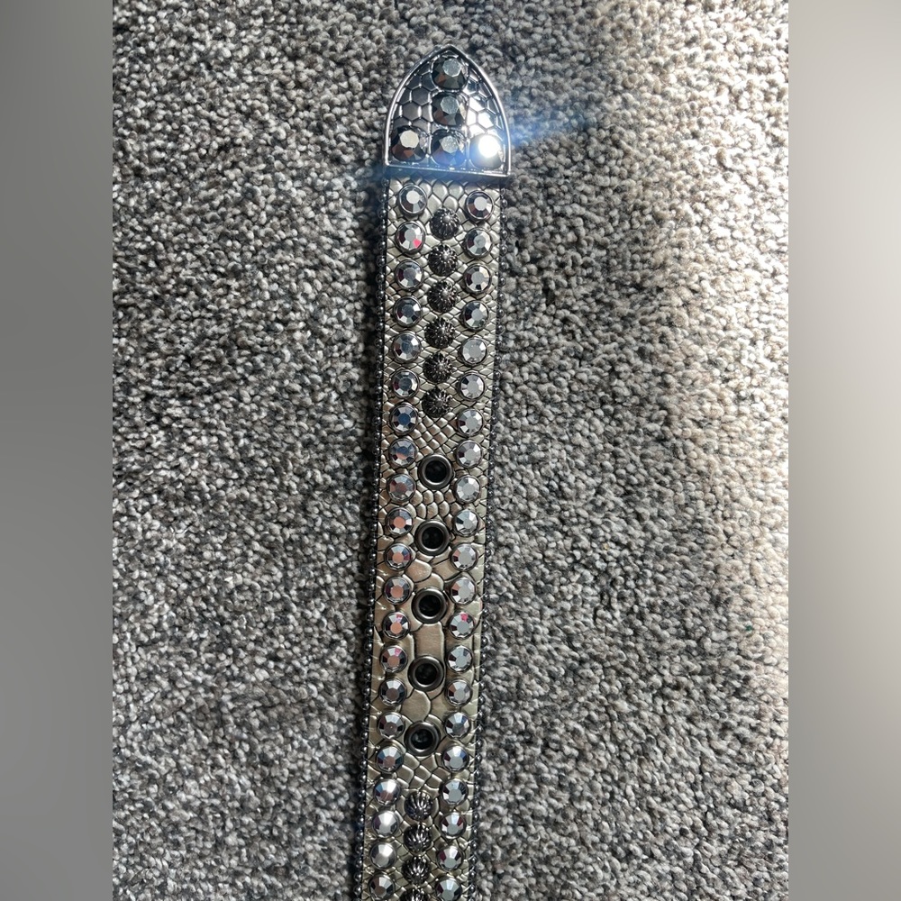 Belt - Picture 2 of 3